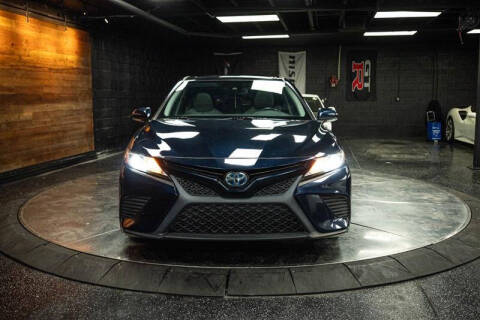 2020 Toyota Camry Hybrid SE