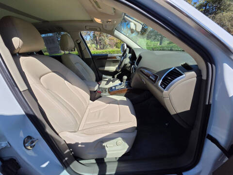 2012 Audi Q5 2.0T quattro Premium Plus