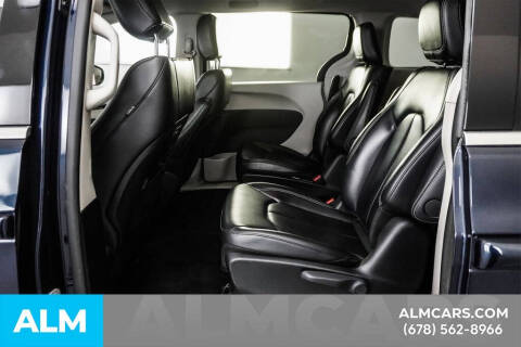 2024 Chrysler Pacifica Plug-In Hybrid Select