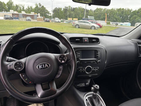 2017 Kia Soul +