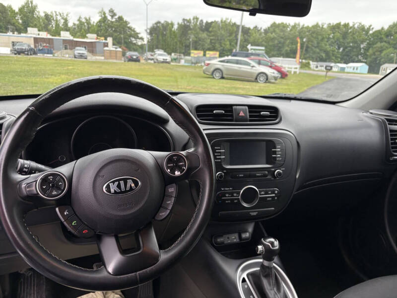 2017 Kia Soul +