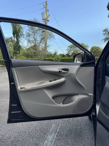 2012 Toyota Corolla LE