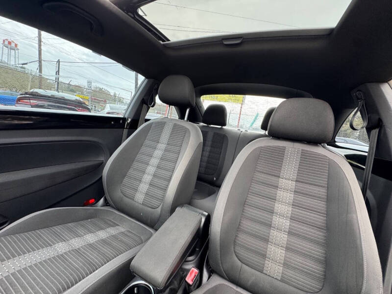 2013 Volkswagen Beetle Turbo Fender Edition