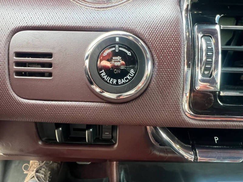 2019 Lincoln Navigator Black Label