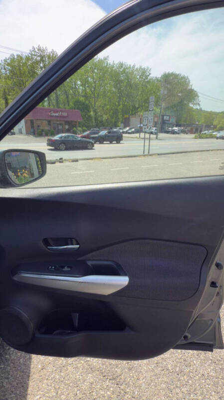 2020 Nissan Kicks SV