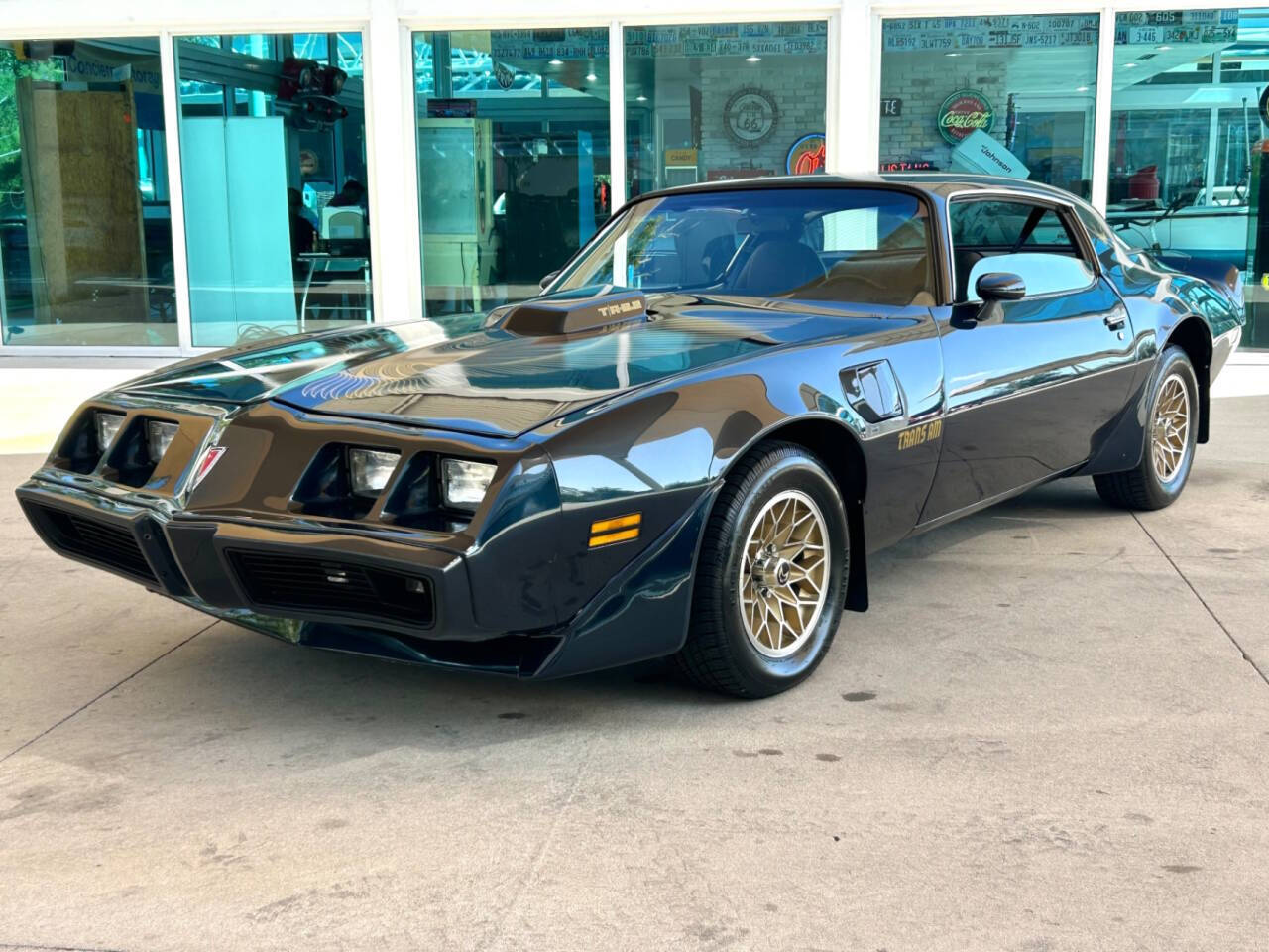 1981 Pontiac Firebird 12