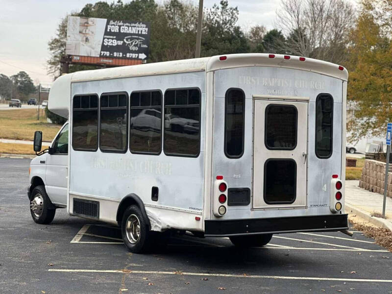 2006 Ford E-Series E-450 SD