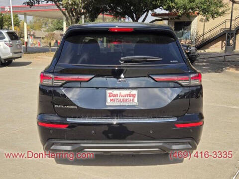 2025 Mitsubishi Outlander ES