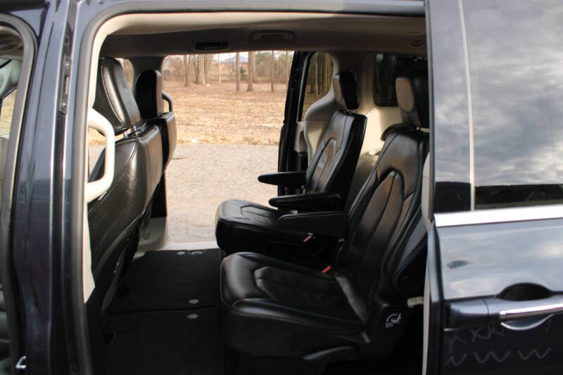 2021 Chrysler Pacifica Touring L