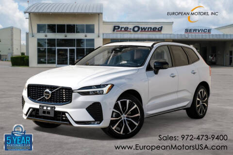 2023 Volvo XC60 B5 Ultimate Dark Theme