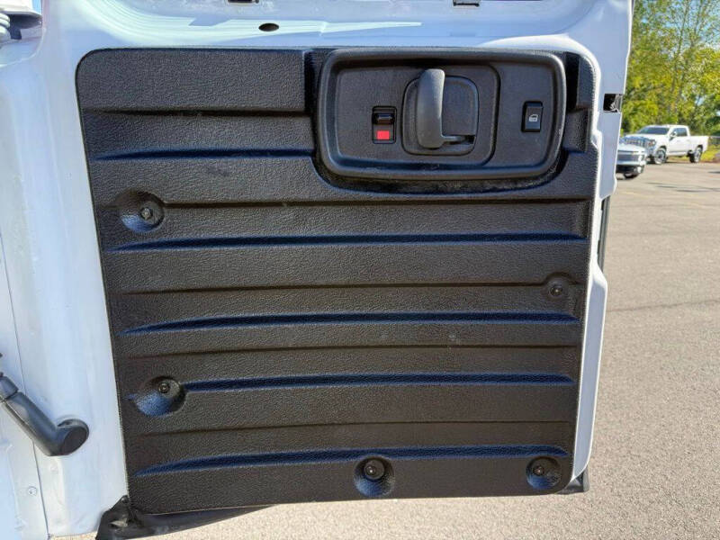 2023 GMC Savana 2500