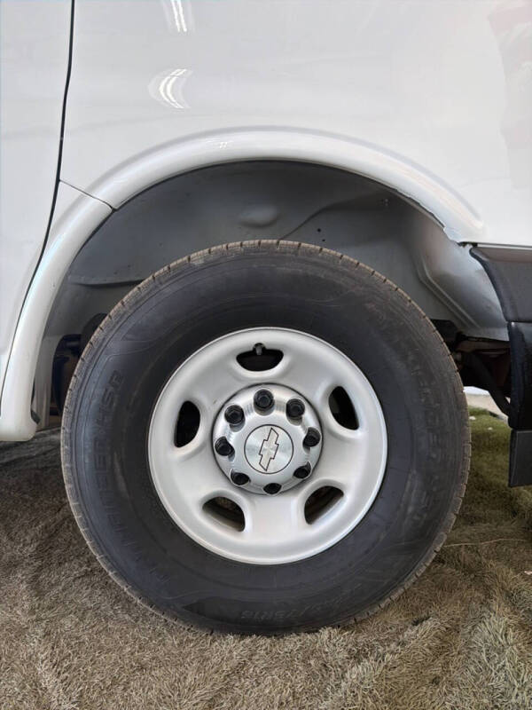 2017 Chevrolet Express LS 3500