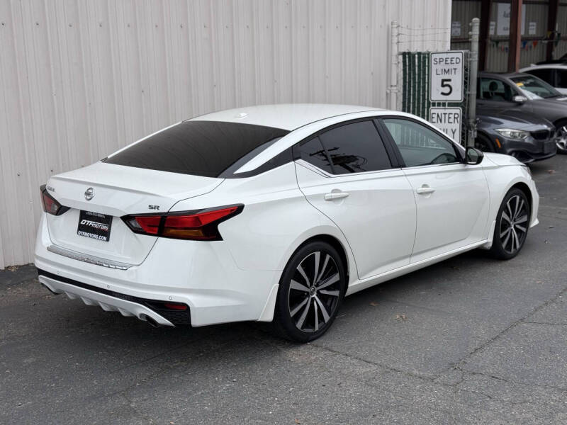 2019 Nissan Altima 2.5 SR