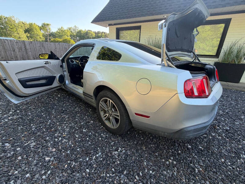 2010 Ford Mustang V6 Premium