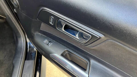 2017 Ford Mustang V6