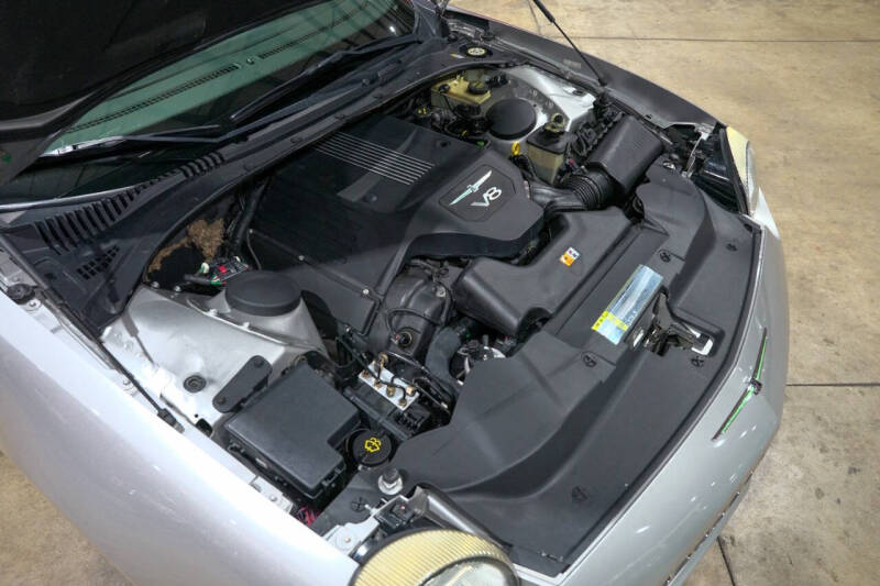 2004 Ford Thunderbird Deluxe