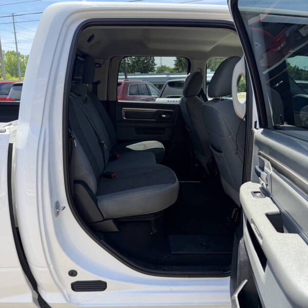 2018 RAM 1500 SLT