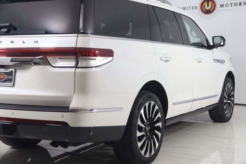 2023 Lincoln Navigator Black Label