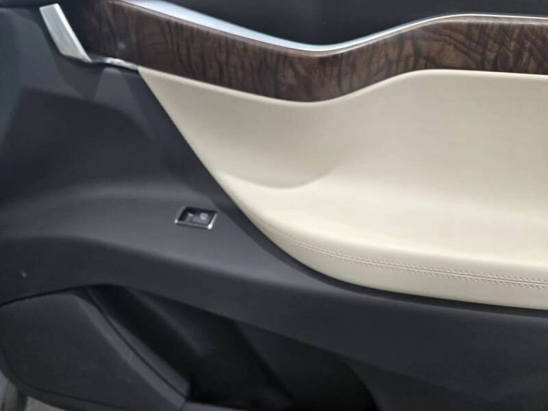 2018 Tesla Model X 75D
