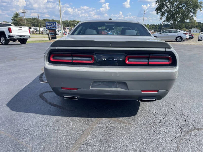 2019 Dodge Challenger SXT