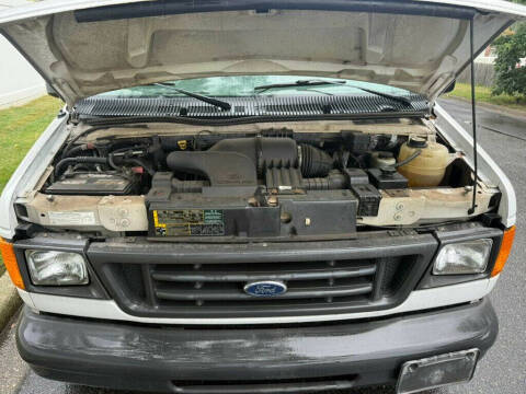 2005 Ford E-Series E-150