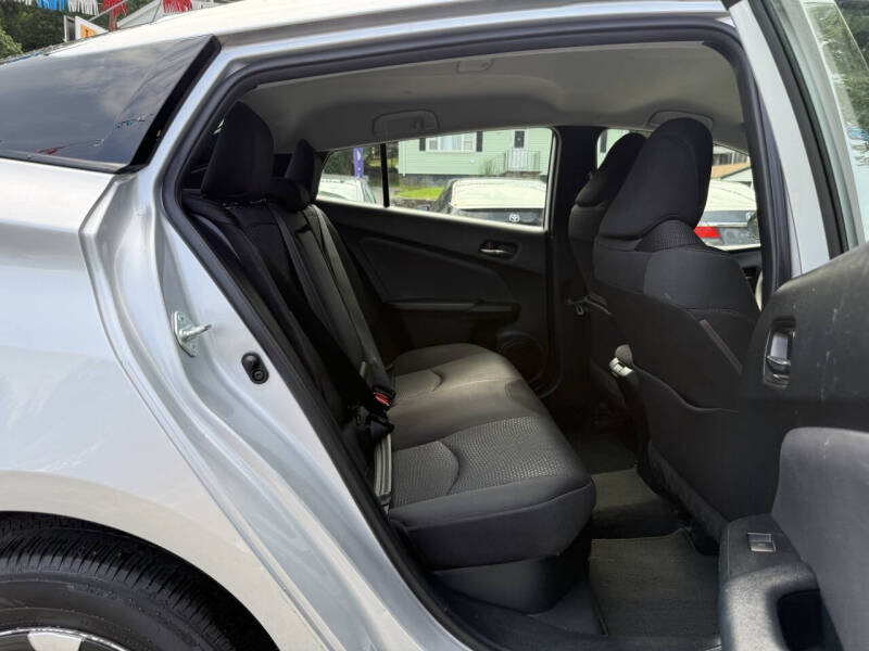 2020 Toyota Prius LE