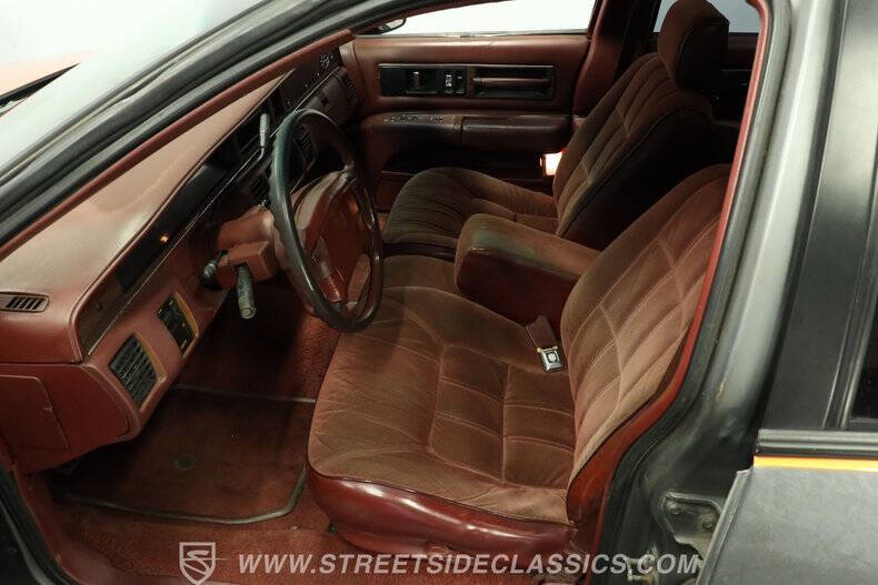 1992 Oldsmobile Custom Cruiser