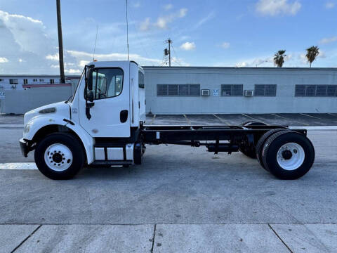 2018 Freightliner M2 106
