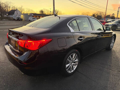 2015 Infiniti Q50 Premium