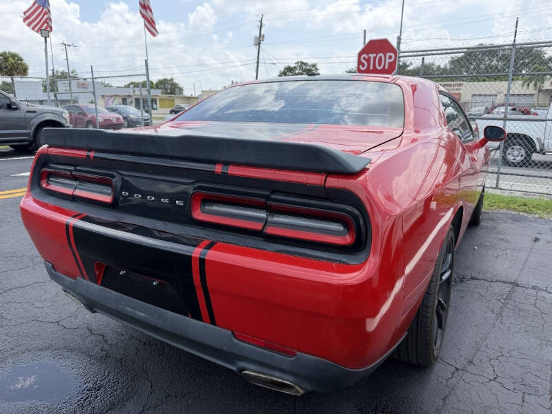 2016 Dodge Challenger SXT