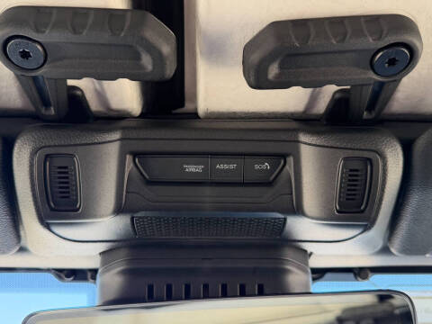 2025 Jeep Gladiator High Tide