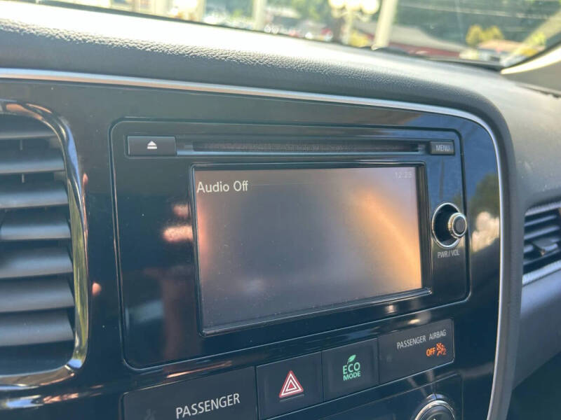 2015 Mitsubishi Outlander SE