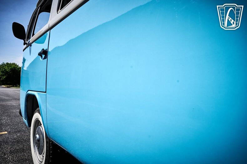 1990 Volkswagen Bus