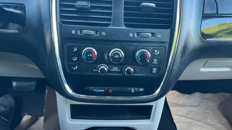 2014 Dodge Grand Caravan SE 30th Anniversary
