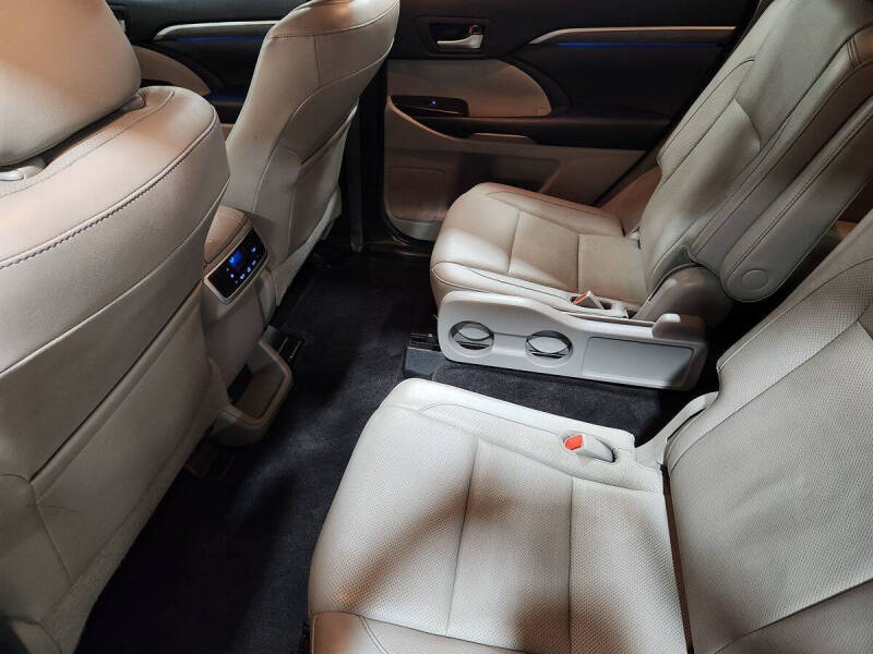 2017 Toyota Highlander Limited