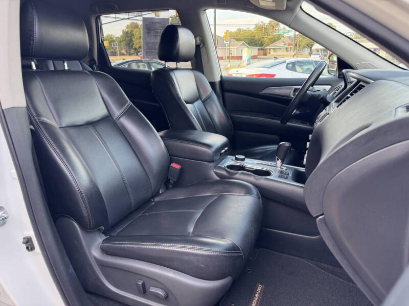 2017 Nissan Pathfinder