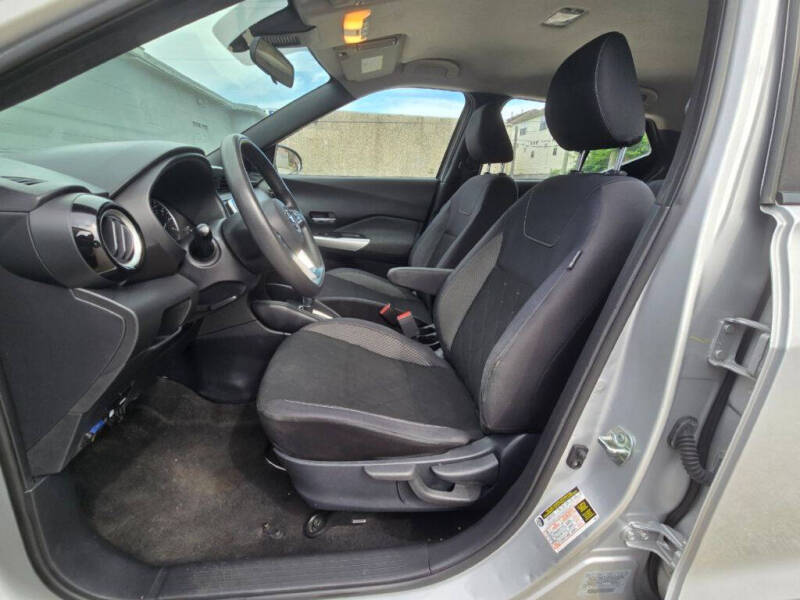 2020 Nissan Kicks SV