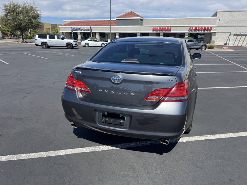 2008 Toyota Avalon XL