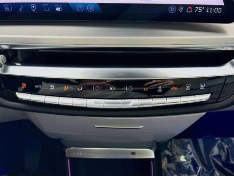 2024 Cadillac LYRIQ Luxury 1