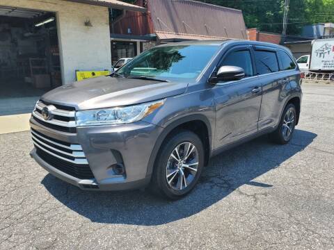 2018 Toyota Highlander for sale at John's Used Cars in Hickory NC