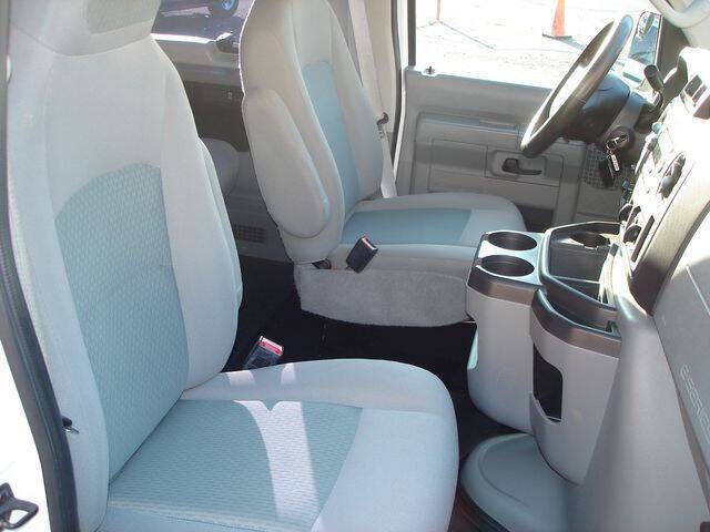 2014 Ford E-Series E-350 SD XLT
