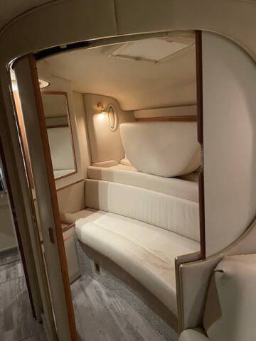 1999 Sea Ray Express cruiser 400