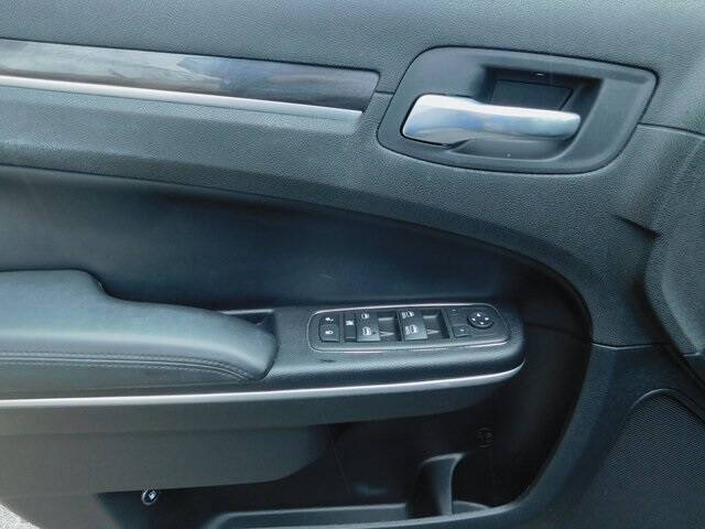 2021 Chrysler 300 Touring