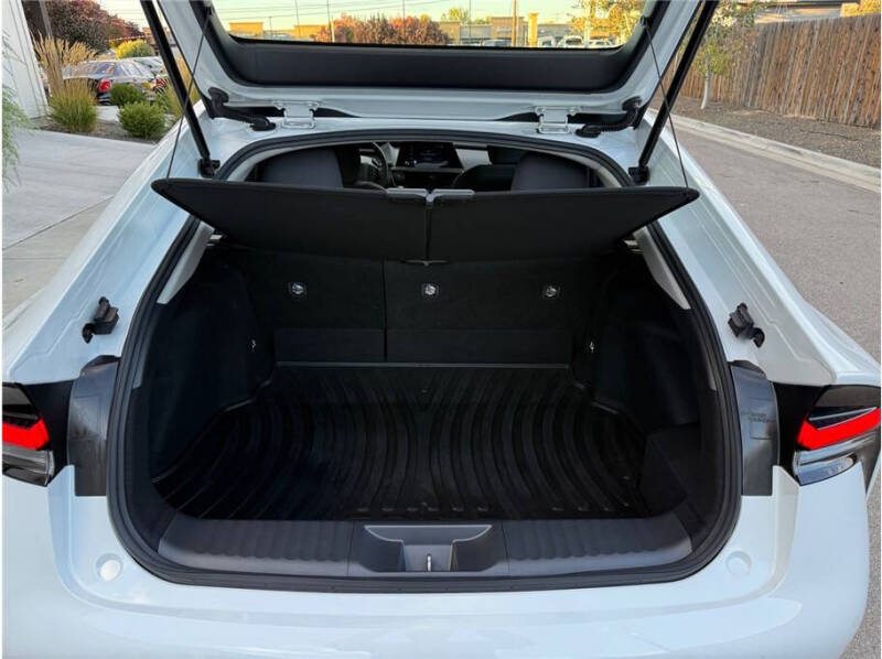 2023 Toyota Prius LE