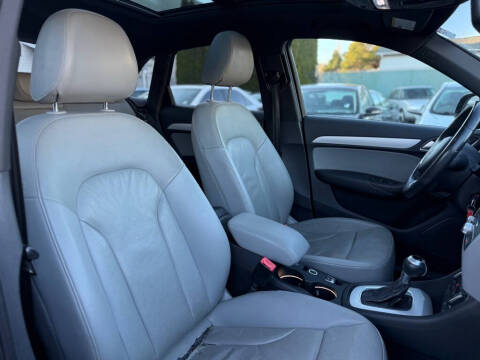2017 Audi Q3 2.0T Premium