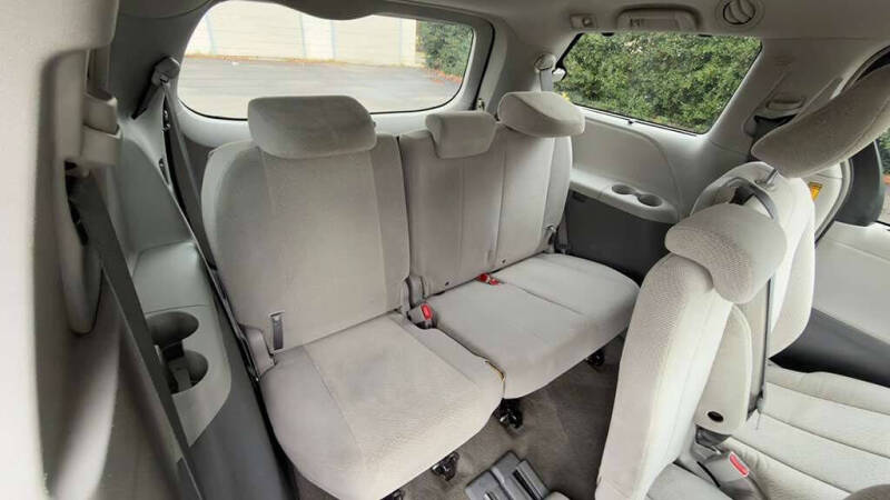 2014 Toyota Sienna LE 8-Passenger
