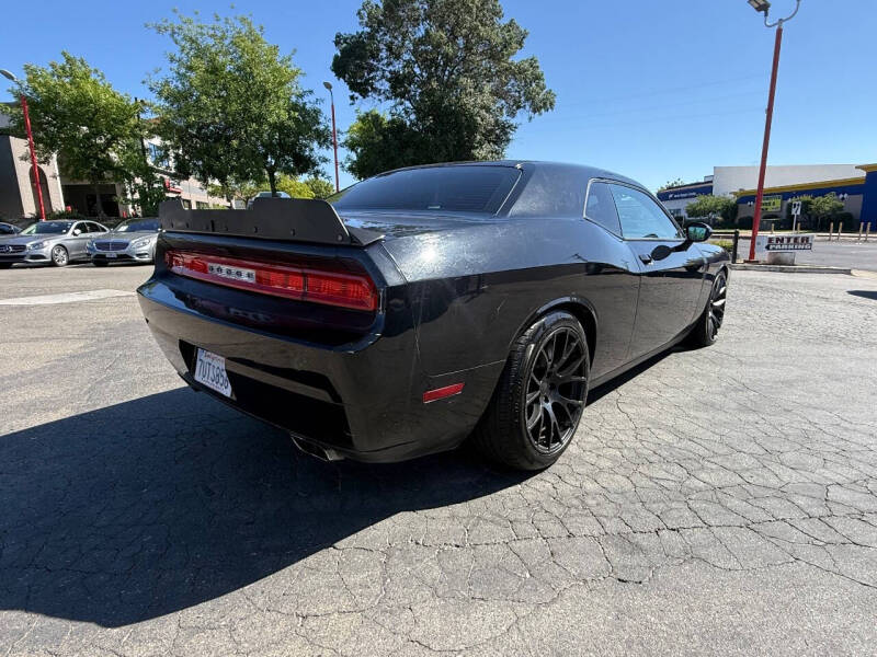 2014 Dodge Challenger SXT
