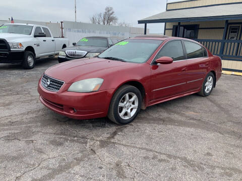 2005 Nissan Altima for sale at AJOULY AUTO SALES in Moore OK