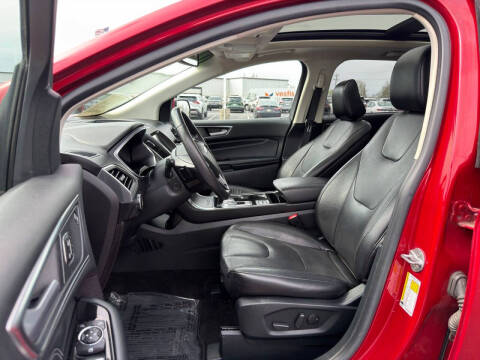 2020 Ford Edge Titanium