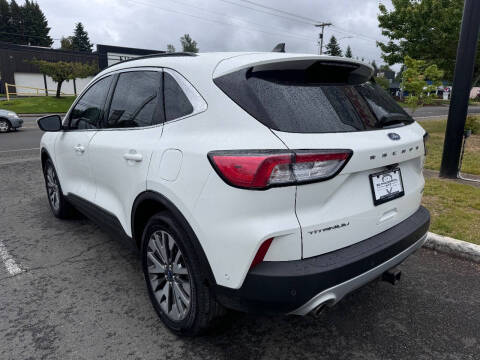 2020 Ford Escape Titanium